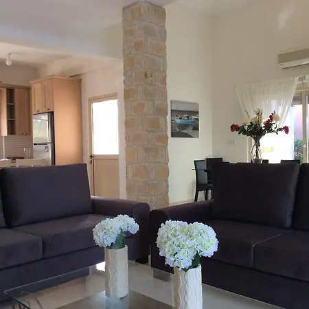 Dream House Latchi فيلة *