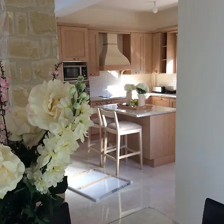 Dream House Latchi فيلة *