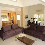 Dream House Latchi * Polis