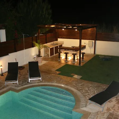 וילה Dream House Latchi