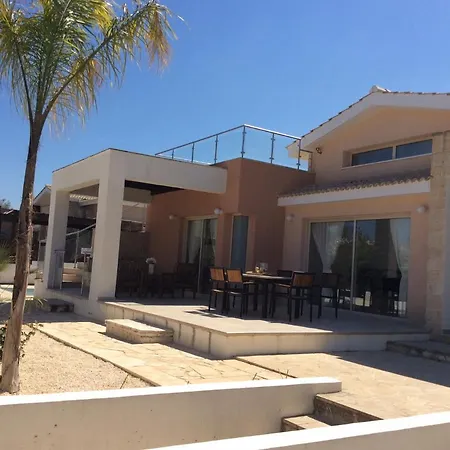 Dream House Latchi ヴィラ *