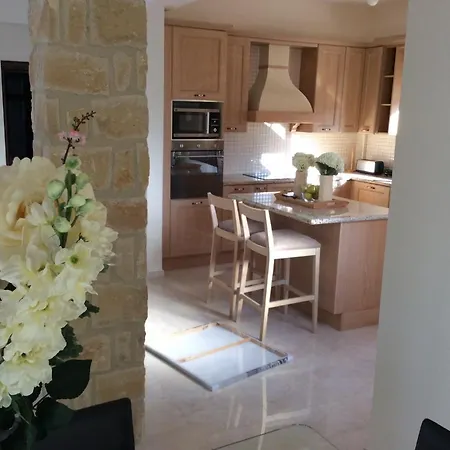 Dream House Latchi וילה
